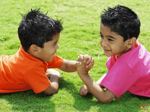 rock paper scissors alternative game: arm wrestling